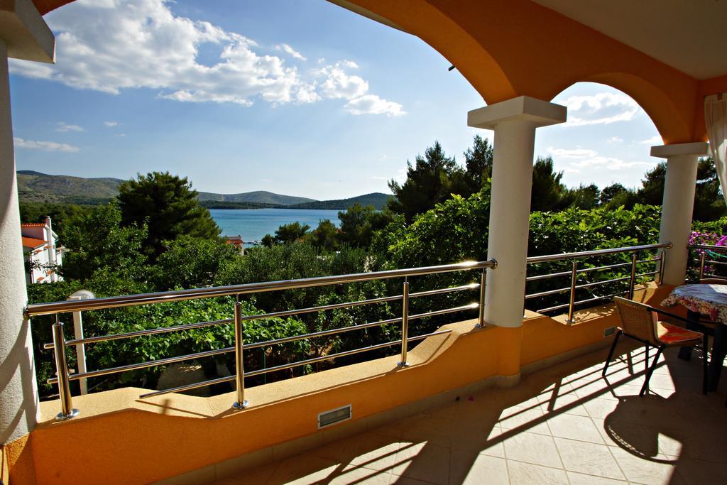 Apartments Villa Ra Zaboric Exterior foto